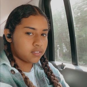 Meet your Posher, Lizbeth